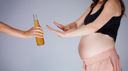 Piwo bezalkoholowe w ciąży - czy wpływa na rozwój dziecka?