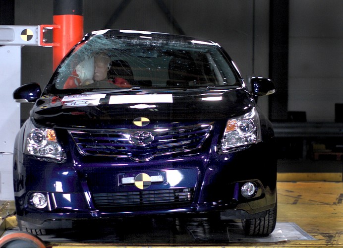 Toyota Avensis - ochrona dorosłych pasażerów: 91 proc. Ochrona dzieci: 71 proc.
