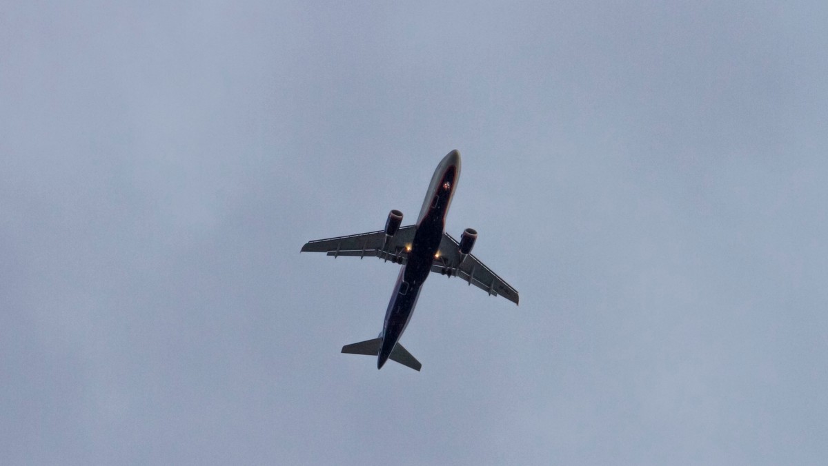 Polski przewoźnik Eurolot zainaugurował w poniedziałek nowe połączenia na trasach Gdańsk-Helsinki i Wrocław-Paryż. To pierwsze połączenia na tych trasach obsługiwane przez tego przewoźnika. Będą one realizowane przez samoloty typu Bombardier Q400.