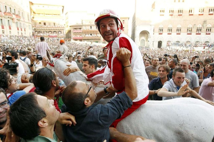 Tradycyjna gonitwa Palio Race we Włoszech