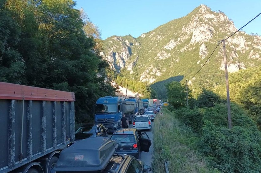 Gužva na graničnom prelazu Gostun