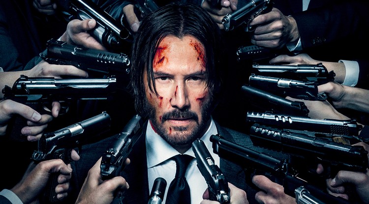 John Wick harmadik alkalommal is megmutatja, milyen halálos. Íme, a kritikánk.