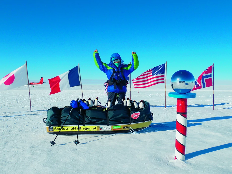 Małgorzata Wojtaczka, współwłaścicielka Selma Expeditions, w 2017 roku samotnie dotarła na biegun południowy pieszo. W 69 dni pokonała 1,2 tys. km, idąc cały czas pod górę ze 100-kg ładunkiem.