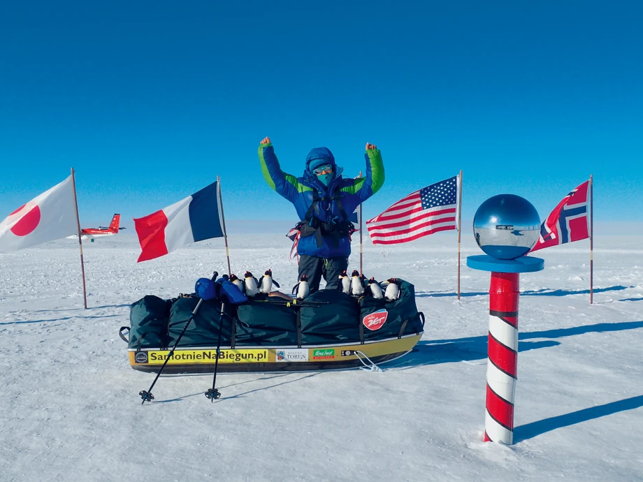 Małgorzata Wojtaczka, współwłaścicielka Selma Expeditions, w 2017 roku samotnie dotarła na biegun południowy pieszo. W 69 dni pokonała 1,2 tys. km, idąc cały czas pod górę ze 100-kg ładunkiem.