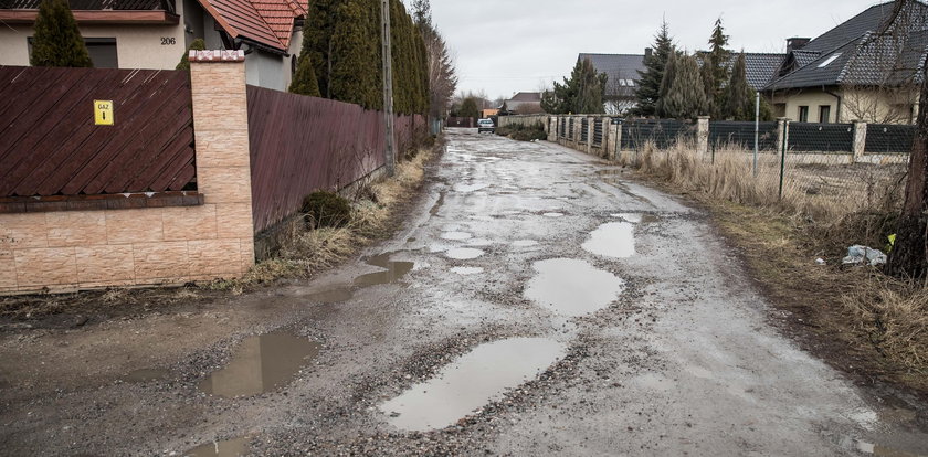 Mieszkańcy Bronowic apelują: Wyremontujcie ulicę Piaskową