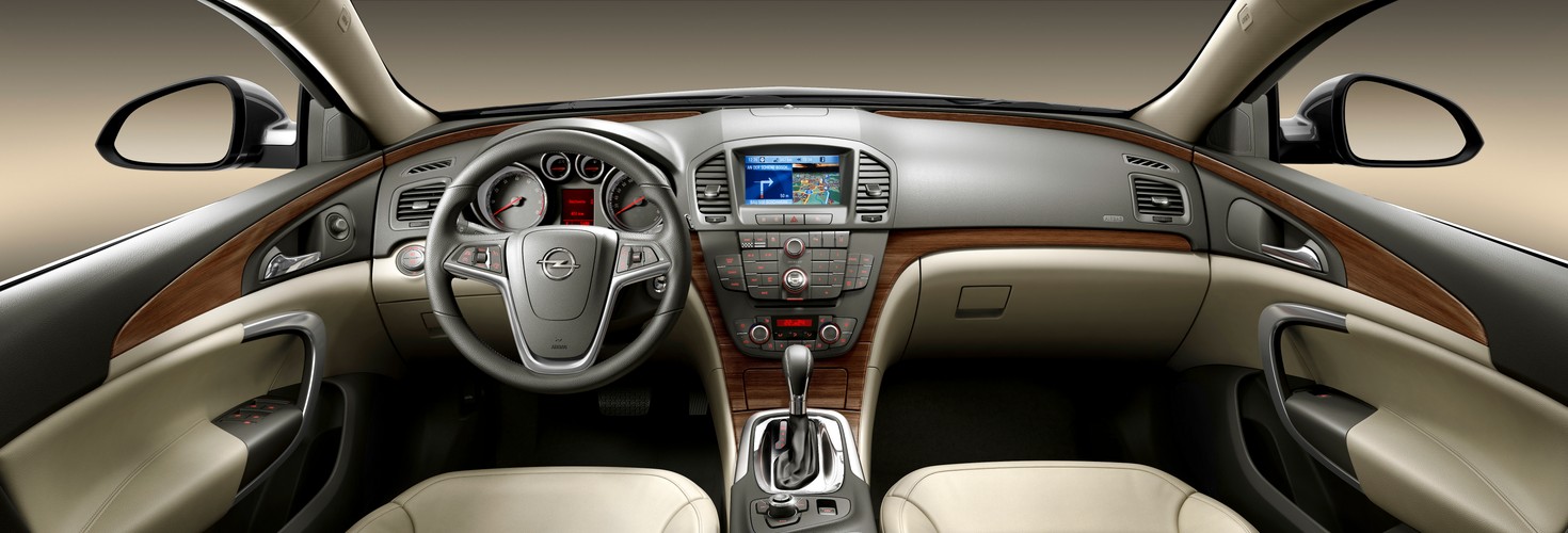 Lewa i prawa strona płynnie wychodzą ze środkowego tunelu