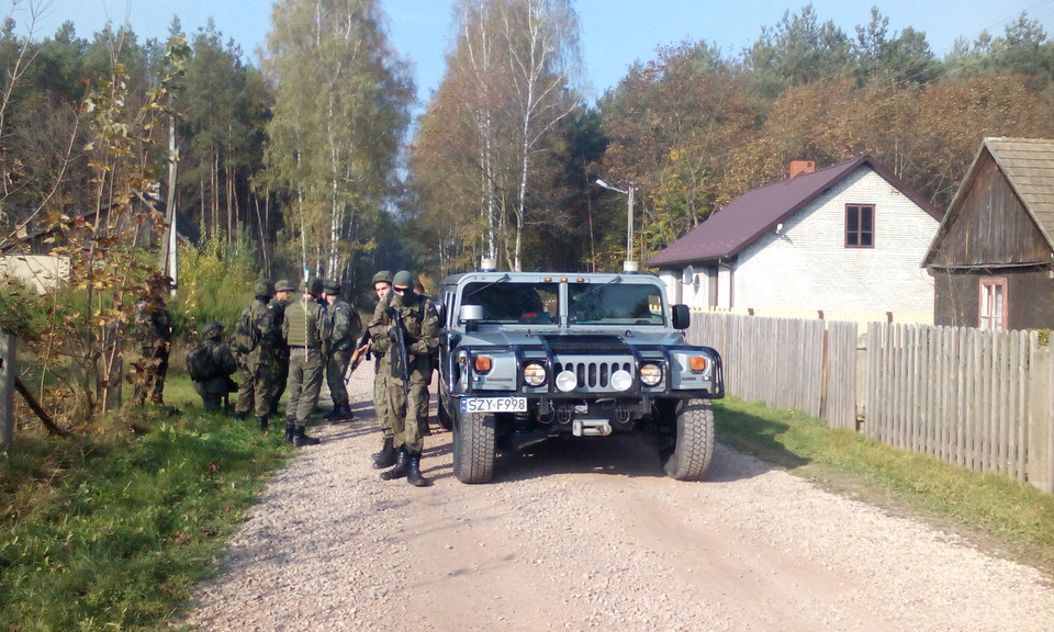 Ćwiczenia paramilitarne w Laskach i Anielinie