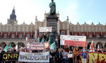 Demonstracje przeciwko uchodźcom w Krakowie. Zobacz zdjęcia 