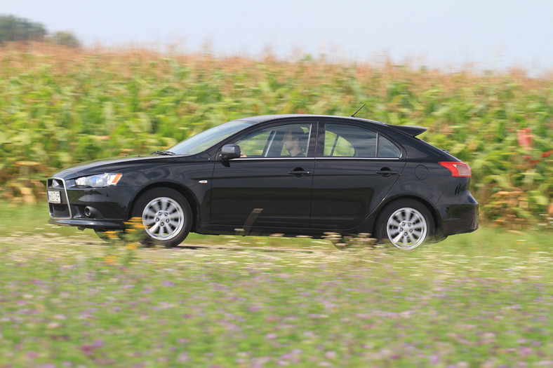 Mitsubishi Lancer Sportback: oto mistrz chłodnej kalkulacji