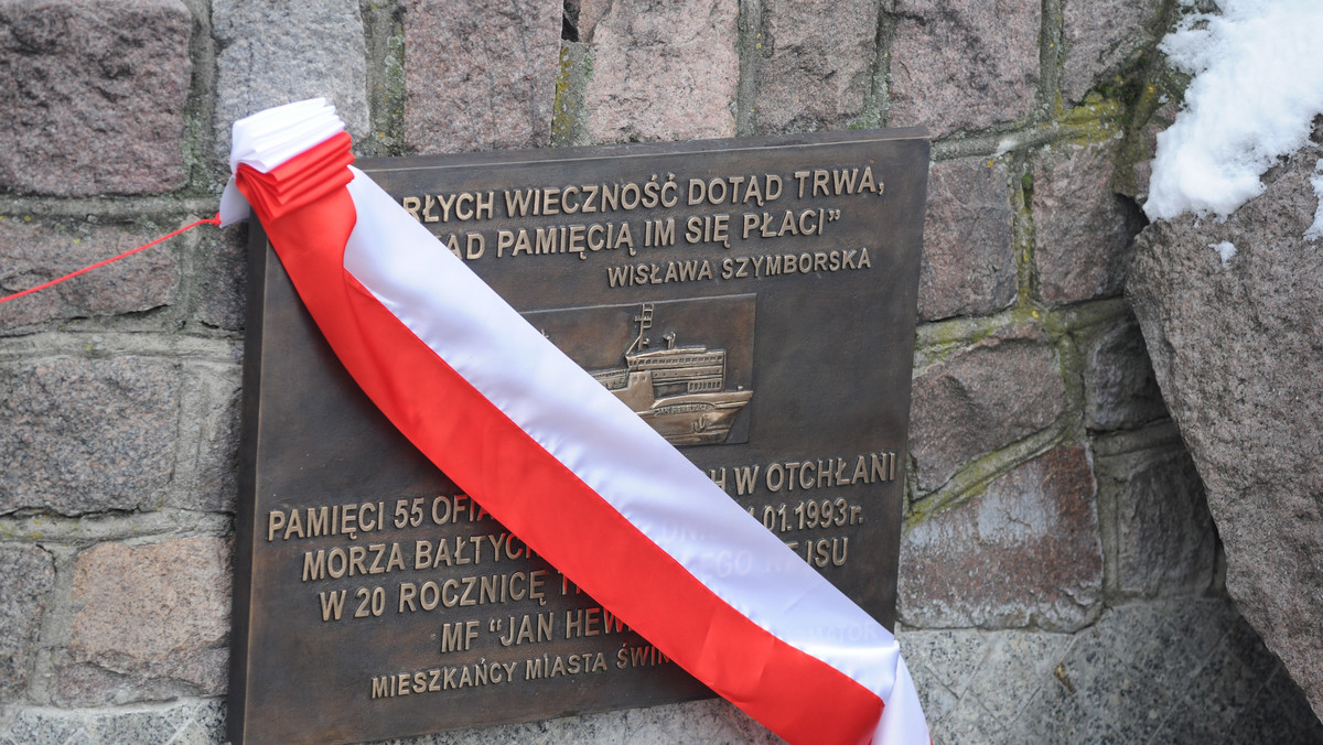 14 stycznia mija dwudziesta rocznica zatonięcia polskiego promu "Jan Heweliusz". W katastrofie na Morzu Bałtyckim zginęło 55 osób. To największa tragedia w dziejach polskiej żeglugi handlowej.
