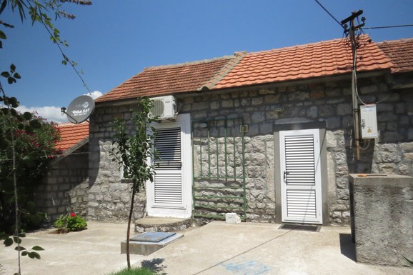 Nadi Topčagić za kuću u Crnoj Gori NUDILI MILIONE, a onda usledio šok obrt: "Sve je propalo"