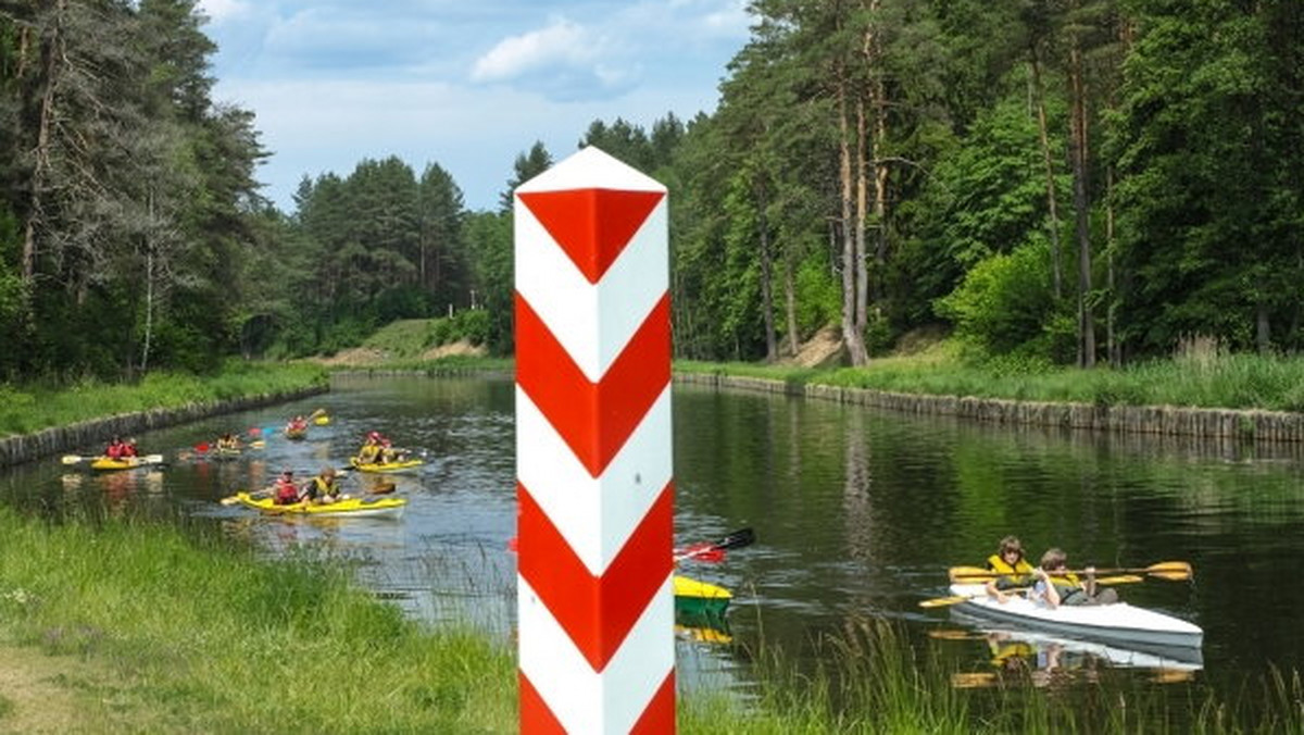 Od 1 maja granicę z Białorusią można przekraczać przez rzeczne przejście graniczne Rudawka-Lesnaja na Kanale Augustowskim. Jest to jedyne tego rodzaju przejście w Polsce.