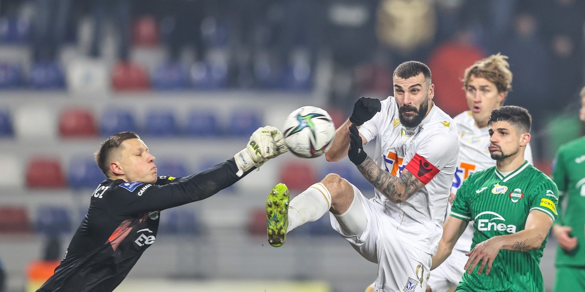 13.12.2021 RADOMIAK RADOM - LECH POZNAN PKO EKSTRAKLASA PILKA NOZNA