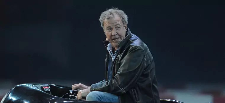 Jeremy Clarkson: czym grozi kąpiel w wannie z ropą naftową? [Fragment książki]