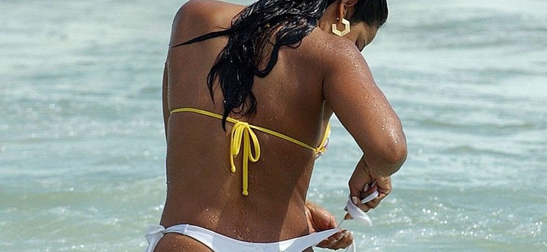 Bikini i ciała w rozmiarze pluz size. Tym się kusi na plaży!