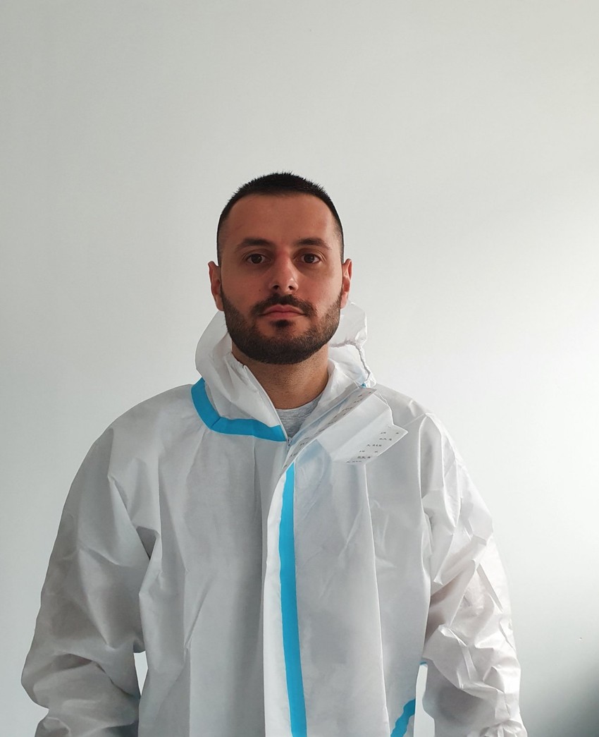 Anestetičar Nikola Trajković je trenutno u kovid bolnici Kruševcu gde kolegama prenosi iskustvo