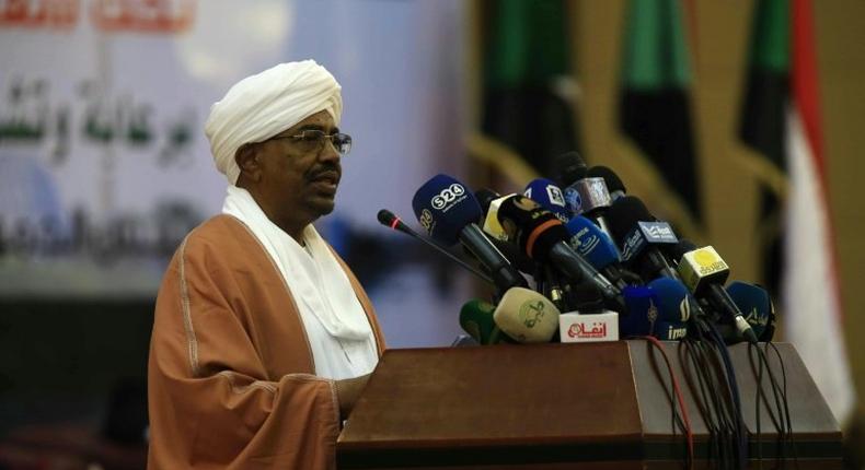 Sudanese President Omar al-Bashir speaks in Khartoum on October 10, 2016