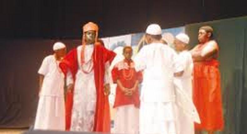 Students performing Ovonramwem Nogbaisi