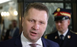 Czarnek: Wniosek o wotum nieufności oparty jest na manipulacjach, fałszu albo kłamstwach