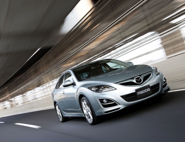 Oba auta zadebiutują w marcu w Genewie