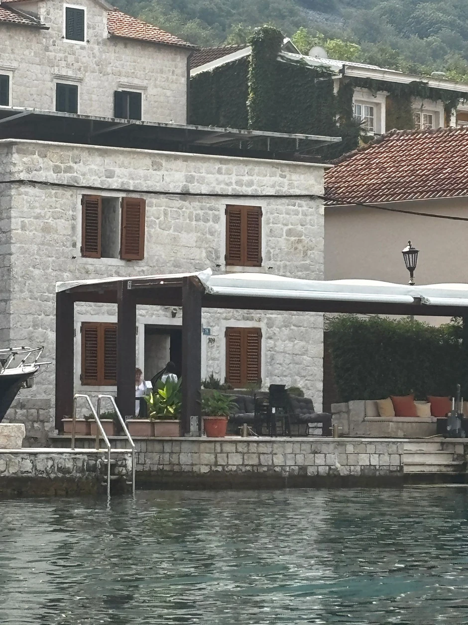 Elena Karić uživa u svojoj kući u Ljutoj