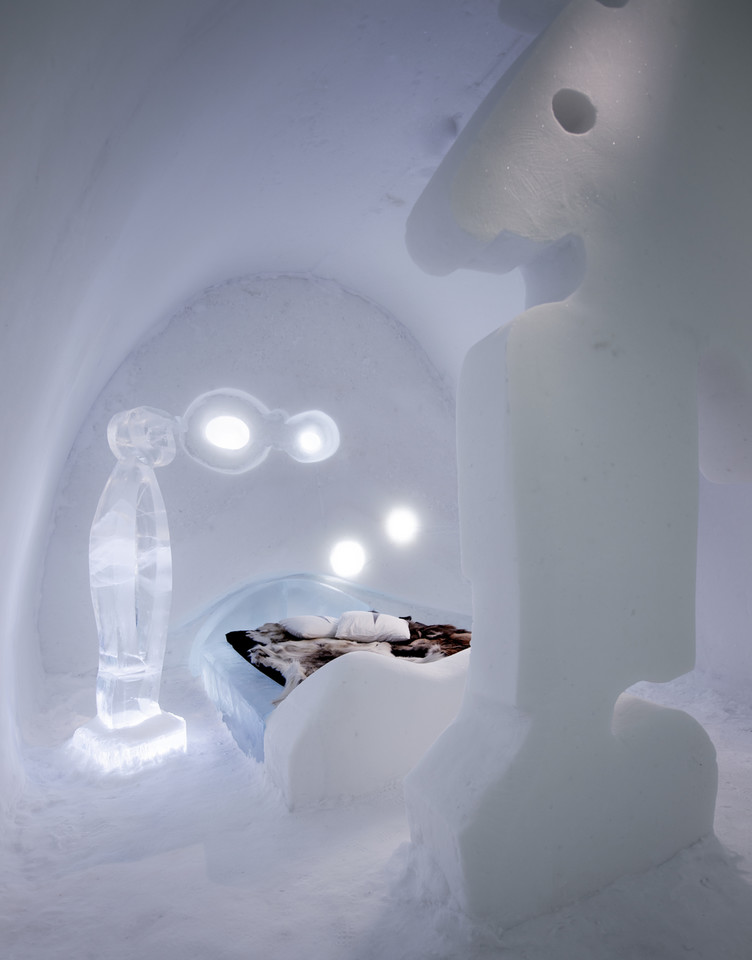 Lodowy hotel ICEHOTEL w Jukkasjärvi koło Kiruny (Szwecja)