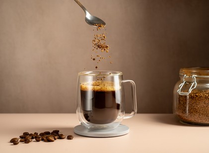 Kávé és vitaminok: miért számít az időzítés? Egyes vitaminoknál a koffein inkább ellenség, mint barát! című cikk nyitóképe
