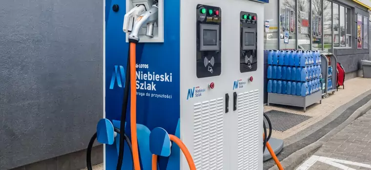 Płatne ładowanie aut elektrycznych na stacjach Lotos