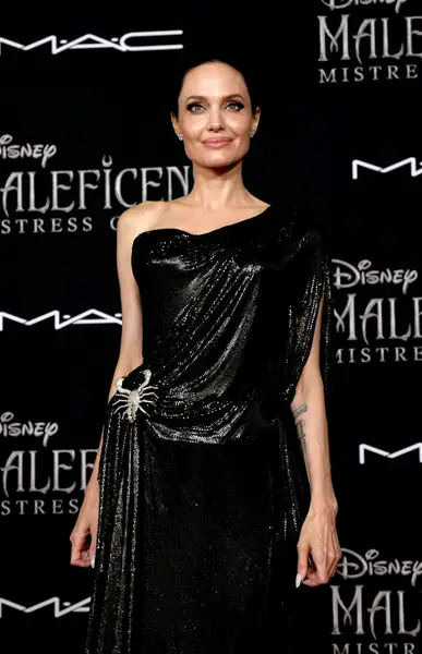 Angelina Jolie na premierze filmu &quot;Czarownica 2&quot; / Foto Kevin Winter / Getty Images