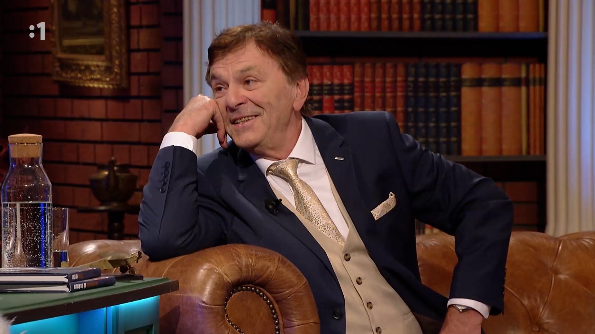 Vianočná epizóda talkšou Neskoro večer - Pavel Trávníček.