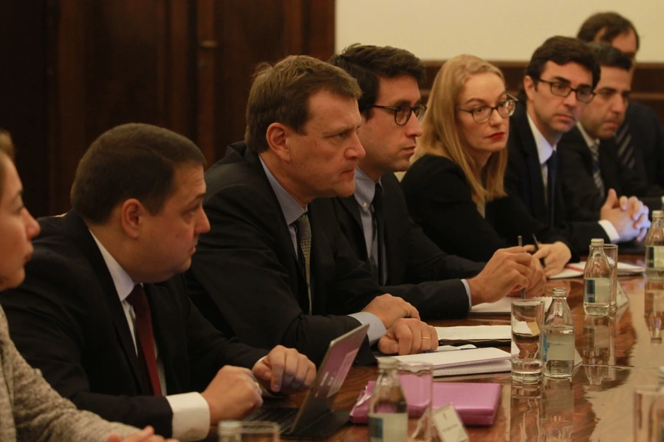 Sastanak Aleksandra Vučića i Džejmsa Rufa