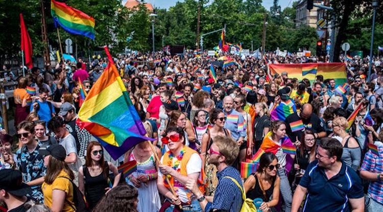 Májusban rendezik az első vidéki Pride felvonulást Magyarországon