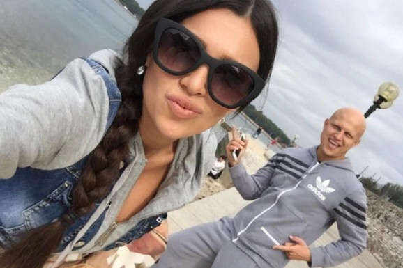 "UŽIVANCIJA MOŽE DA POČNE" Brat Stanije Dobrojević se oglasio pred sestrin ulazak u Elitu: Evo gde je i šta radi Sani (VIDEO)