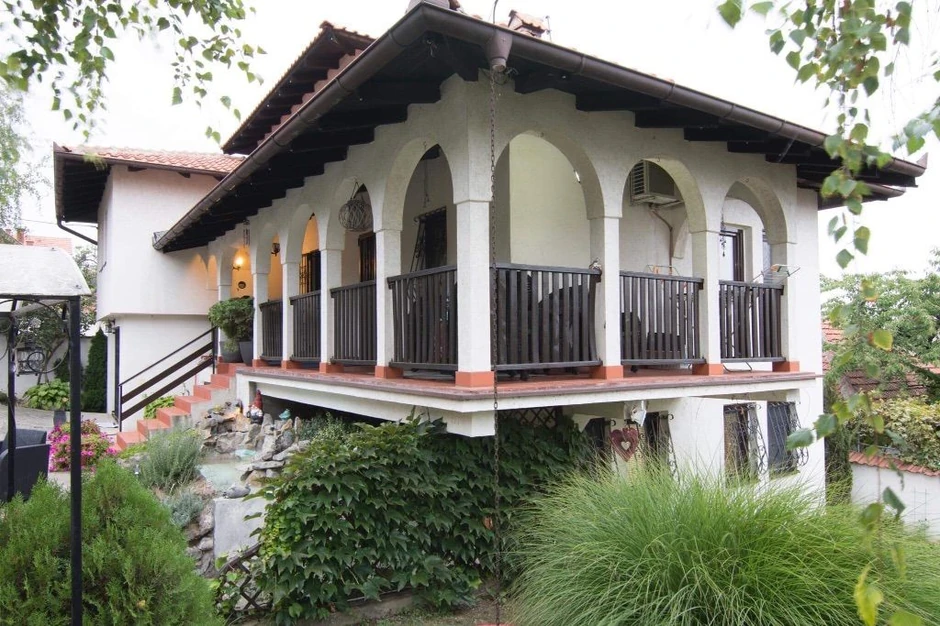 Kuća u starom srpskom stilu