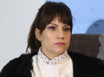 Razvela se od kolege nakon deset godina ljubavi, pa dobila blizance sa čovekom koji ne skida osmeh sa lica: Vanja iz serije Istine i laži je ponovo našla mirnu luku
