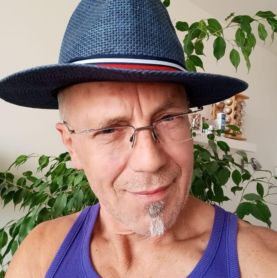Redaktor televízie JOJ Anton Adamčík.
