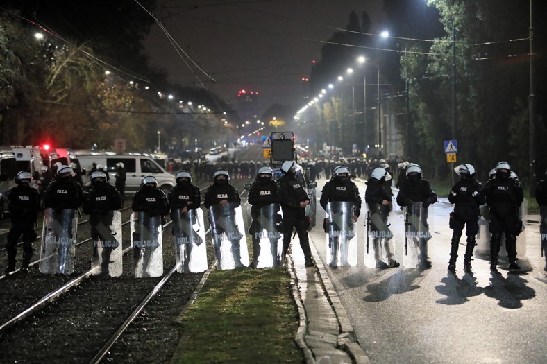 Warszawa. Protest przeciwko zaostrzeniu prawa aborcyjnego. Policja