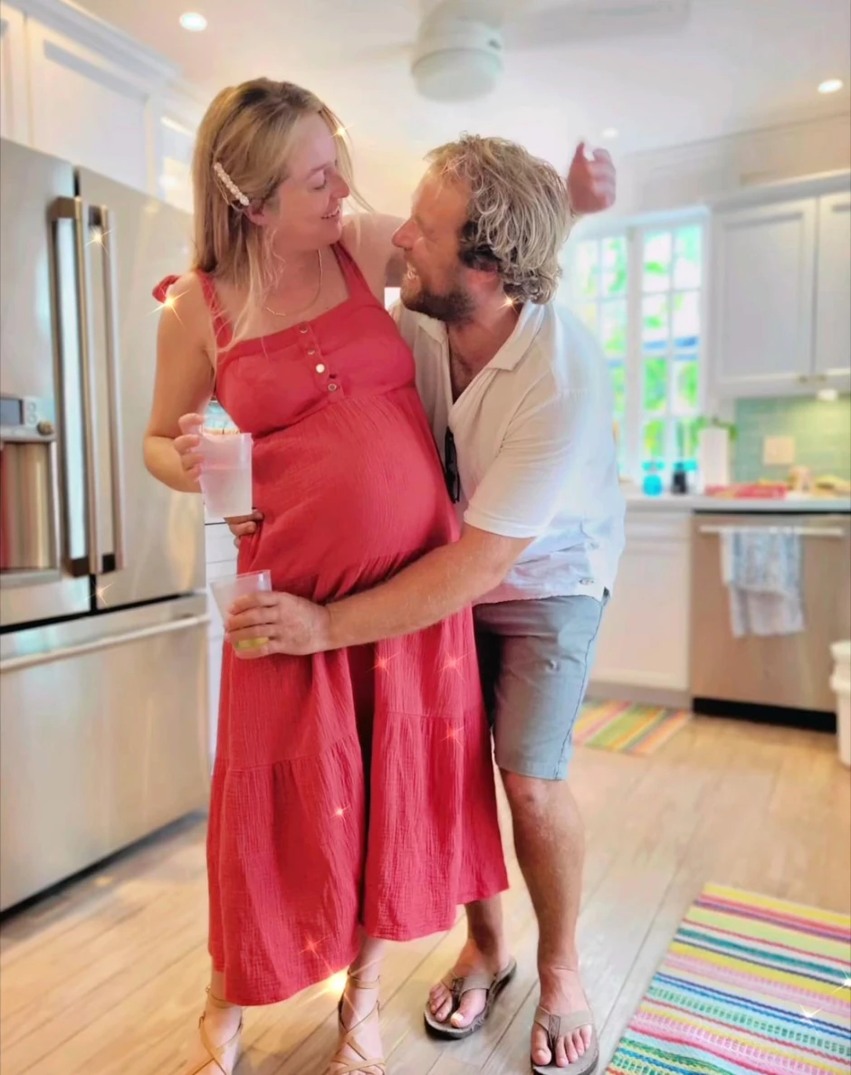 Porodila se Indija Oksenberg