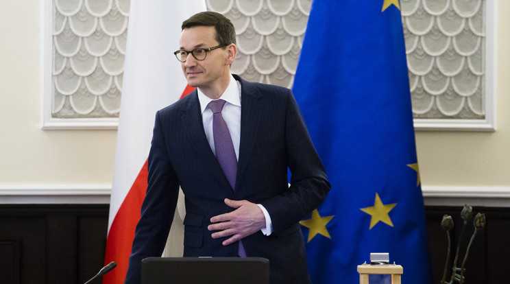 Morawiecki két hete óta vezető / Fotó: AFP