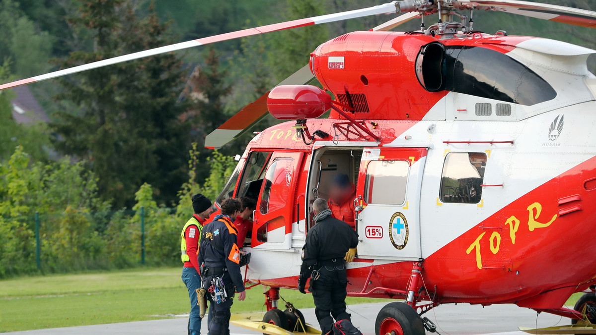 Akcja ratunkowa w Tatrach: śmigłowiec nie mógł wylądować