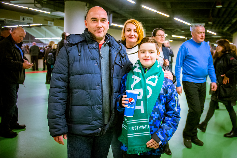 Publiczność na koncercie Roda Stewarta w Tauron Arena Kraków