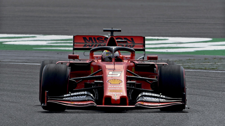 Ferrari faworyzuje Vettela | F1