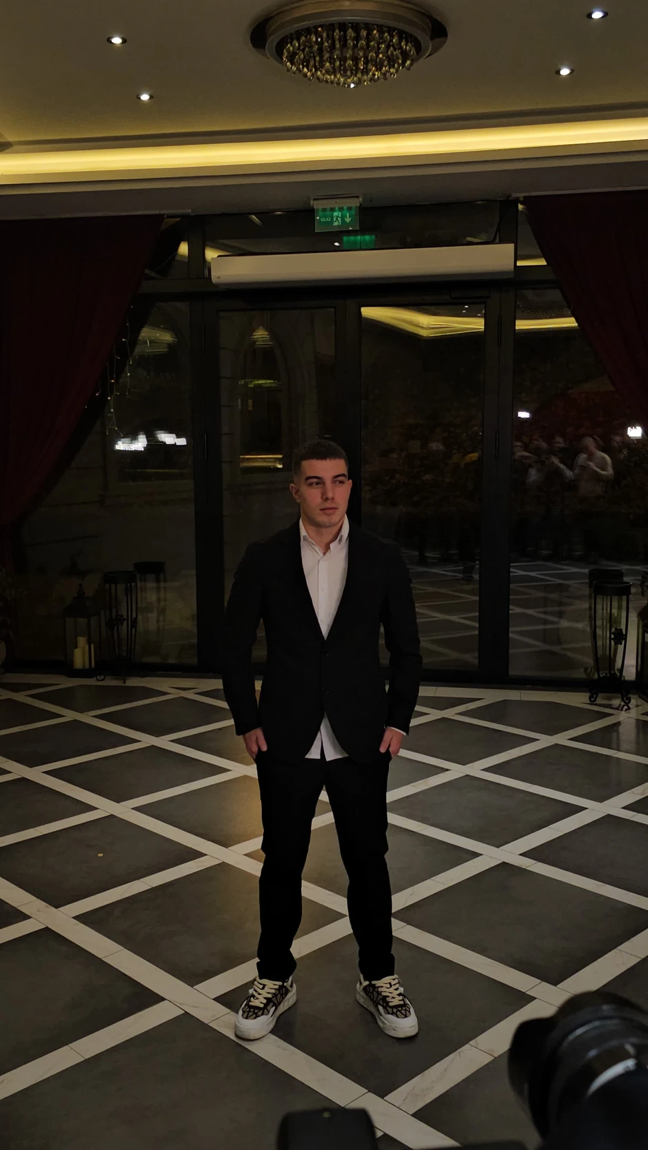 Vesna i Đole Đogani slave sinu Adrianu 18. rođendan