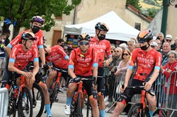 Policja nie daje spokoju grupie Bahrain Victorious. Kolejne przeszukanie