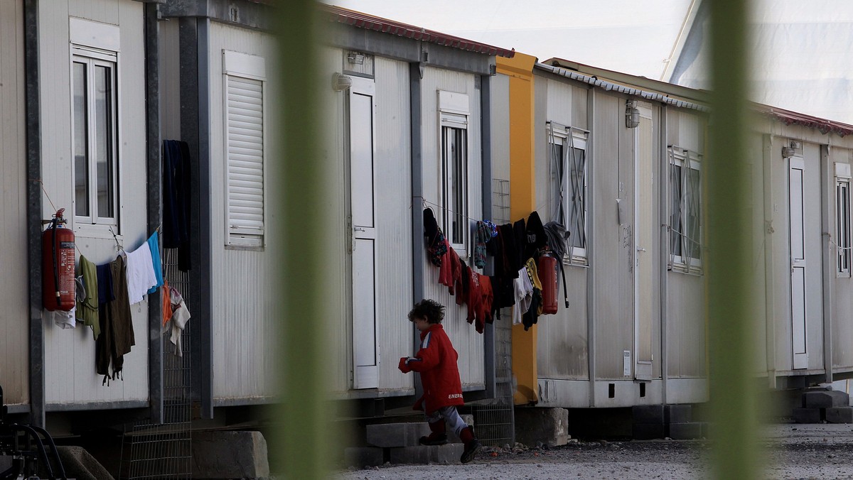 Unijna agencja ds. granic zewnętrznych Frontex poinformowała dziś, że granice te nielegalnie przekroczyła w ciągu 11 miesięcy tego roku rekordowa liczba ok. 1,55 miliona ludzi.