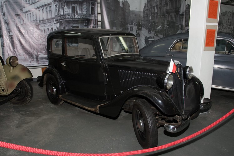 <b>Fiat 508</b>. Na koniec mała ciekawostka, przypominająca, że historia Fiata na naszych drogach nie zaczęła się od 