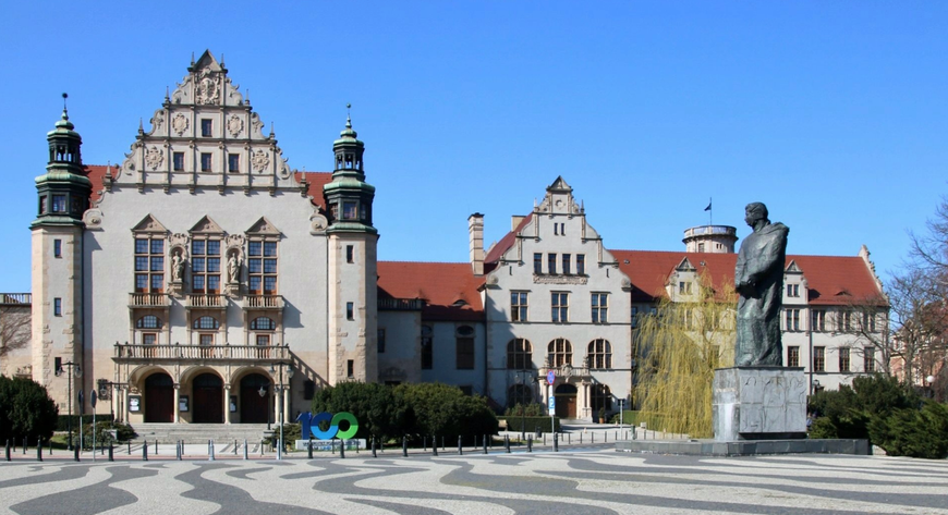 Poznań od lat jest jednym z największych ośrodków akademickich w Polsce. W żadnym innym mieście na jednego mieszkańca nie przypada aż tylu żaków, co w stolicy Wielkopolski. 