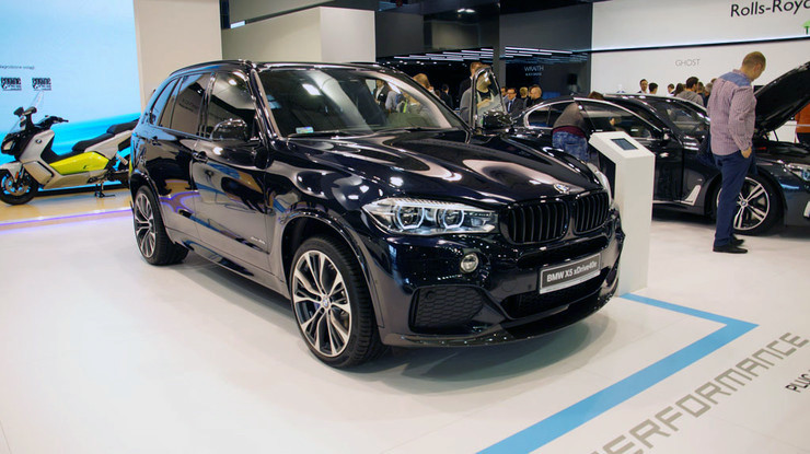 Elektryczna przyszłość BMW | Poznań Motor Show 2017