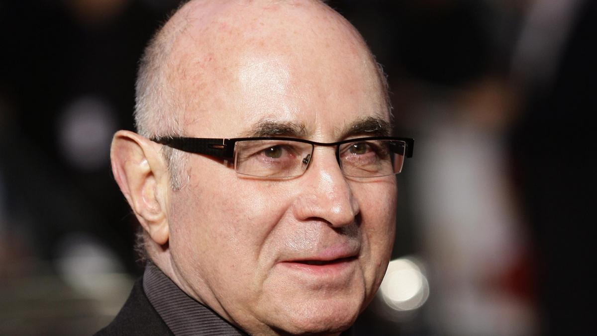 Bob Hoskins