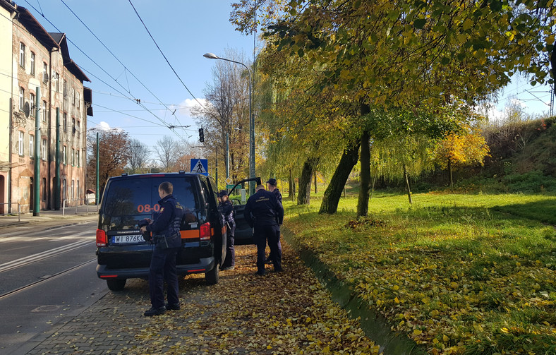 Katowice-Szopienice. Patrol z Komendy Regionalnej Straży Ochrony Kolei w Katowicach